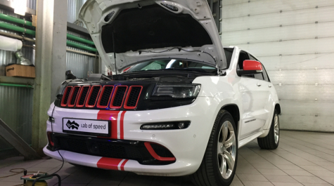 Jeep Grand Cherokee SRT8 6.4i 468 л.с.